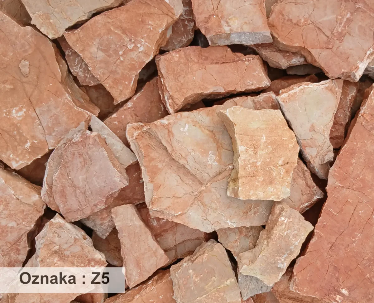 Lomljeni kamen – crvenkasto-smeđi masiv